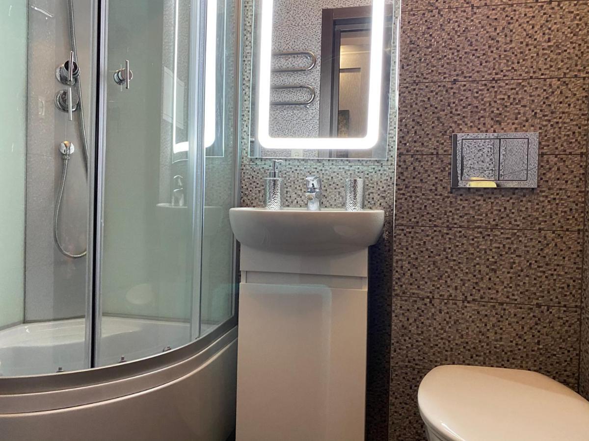 Modern Luxury In The Center Of At Konstitutsii Square *